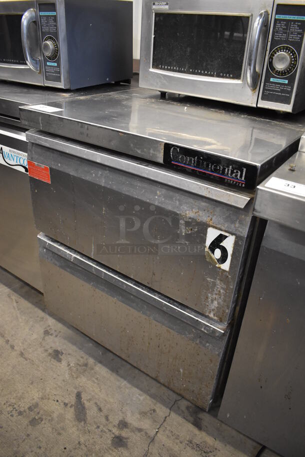 Continental SWF27 Stainless Steel Commercial 2 Drawer Undercounter Freezer on Commercial Casters. 115 Volts, 1 Phase. 27.5x30x35.5. Tested and Working! - Image 3 of 5