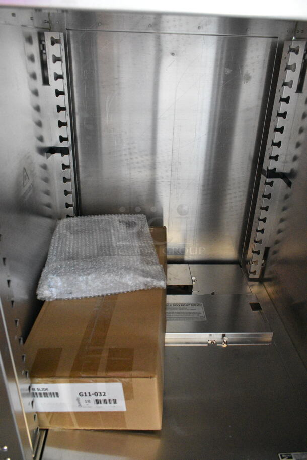 BRAND NEW SCRATCH AND DENT! 2021 Metro Metal Commercial Half Size Heated Holding Cabinet on Commercial Casters. Tested and Working! - Image 6 of 10