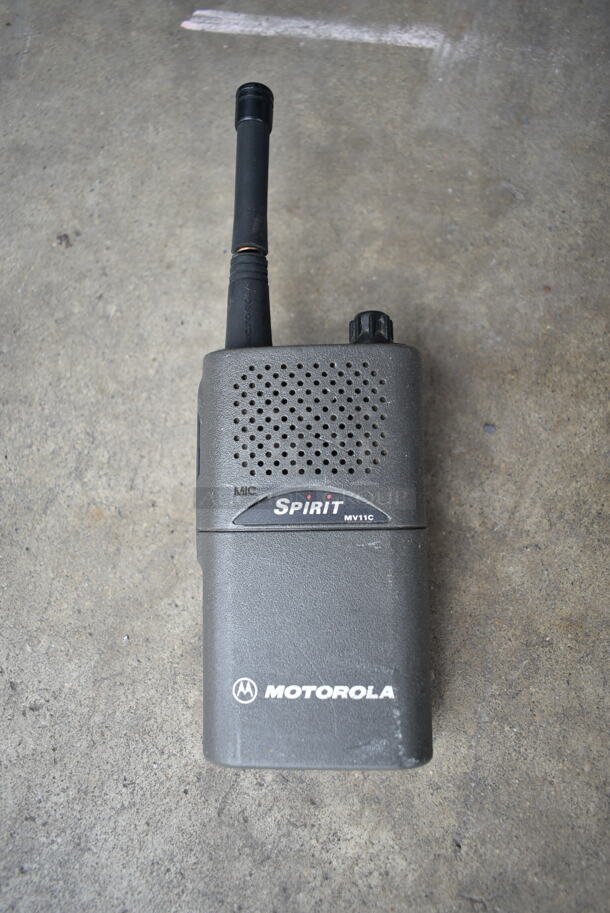 7 Motorola Spirit MV11C Walkie Talkies w/ 3 Motorola BCHTN9295 6 Port Charging Bases. 7 Times Your Bid! - Image 5 of 7