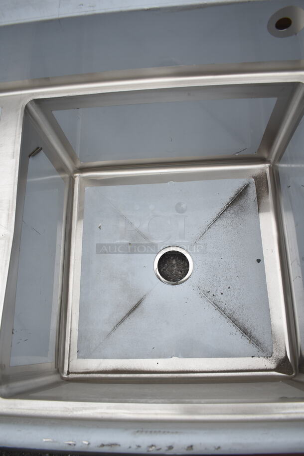 BRAND NEW SCRATCH AND DENT! Regency 600S32424224 Stainless Steel 87" 2 Bay Sink w/ Dual Drain Boards. Bays 24x24x13. Drain Boards 16.5x25.5 - Image 7 of 9