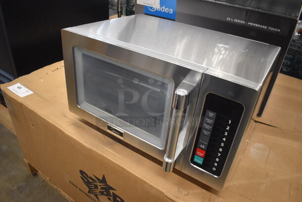 BRAND NEW IN BOX! 2017 Midea 1025F1A Stainless Steel Commercial Countertop Microwave Oven. 120 Volts, 1 Phase. 20x17x12 - Image 3 of 8