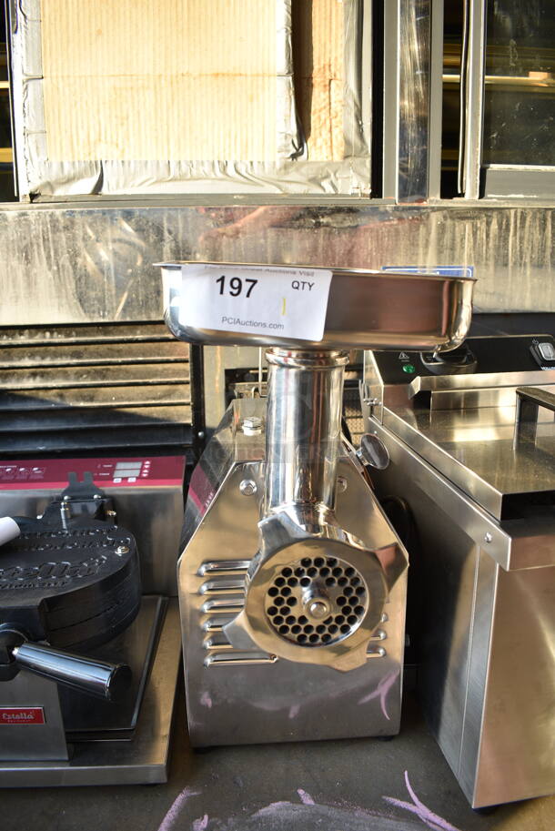 BRAND NEW SCRATCH AND DENT! Avantco 177MG22R #22 Stainless Steel Commercial Countertop Meat Grinder with Reverse Function. 115 Volts, 1 Phase. Tested and Working! - Image 2 of 8
