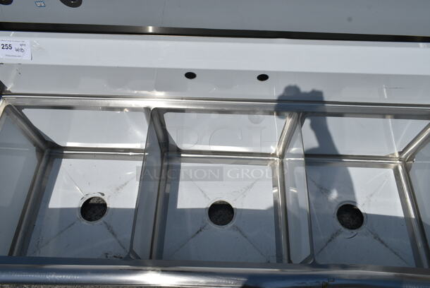 BRAND NEW SCRATCH AND DENT! Steelton 522CS31818 Stainless Steel 3 Bay Sink. No Legs. Bays 18x18x12 - Image 3 of 5