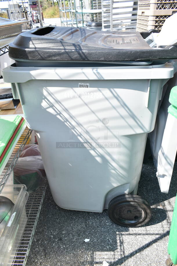 4 Outdoor Trash Cans. 27x32x42, 23x33x45, 26x31x32, 27x31x43. 4 Times Your Bid!  - Image 11 of 12