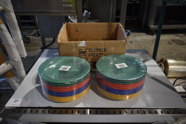 BRAND NEW SCRATCH AND DENT! Box of 24 Poly Plates. - Image 1 of 4
