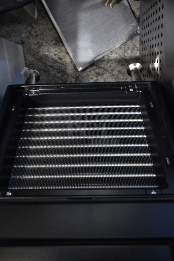 BRAND NEW SCRATCH AND DENT! 2023 Bunn ULTRA NX Stainless Steel Commercial Countertop 2 Hopper Slushie Machine. Missing Hoppers. Tested and Working! - Image 4 of 5