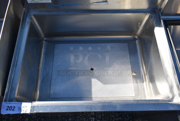BRAND NEW SCRATCH AND DENT! Regency 600IB1824CP Stainless Steel Commercial Ice Bin w/ Cold Plate. - Image 3 of 5