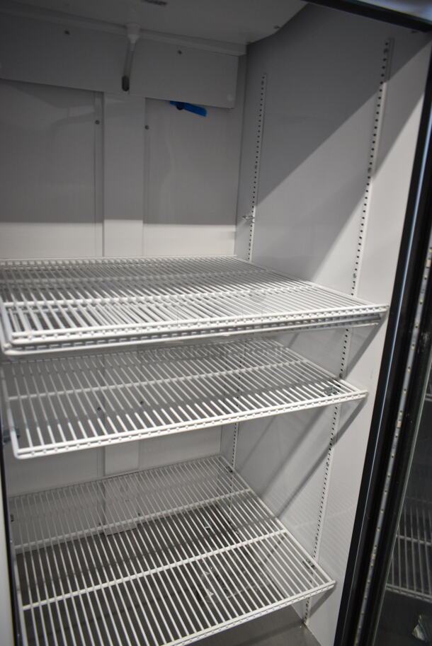 LIKE NEW! 2020 True TSCI-600R-G-PH Commercial Single Door Cooler Merchandiser w/ Poly Racks. 115 Volts, 1 Phase. Tested and Working! - Image 4 of 6