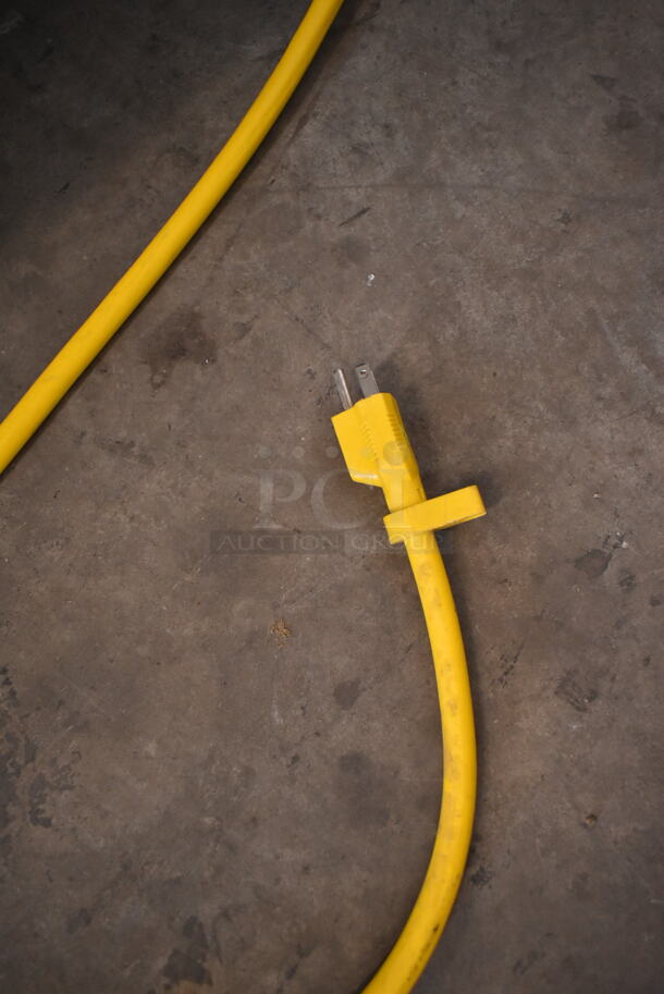 BRAND NEW SCRATCH AND DENT! Lavex DP-1334 Metal Commercial Floor Cleaner. 120 Volts, 1 Phase. Tested and Working! - Image 5 of 7