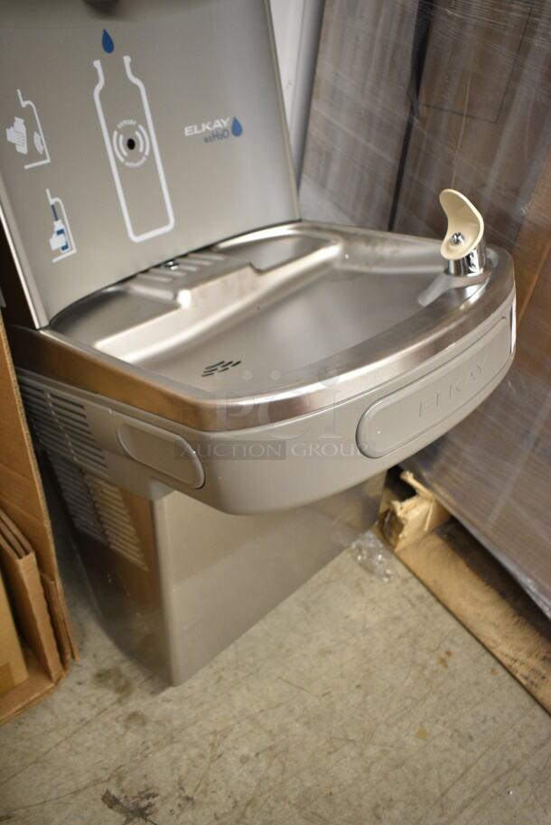 BRAND NEW SCRATCH AND DENT! Zurn Elkay  EZSDWS_1G Light Gray Hands-Free Filtered Bottle Filling Station with Drinking Fountain - Image 5 of 7