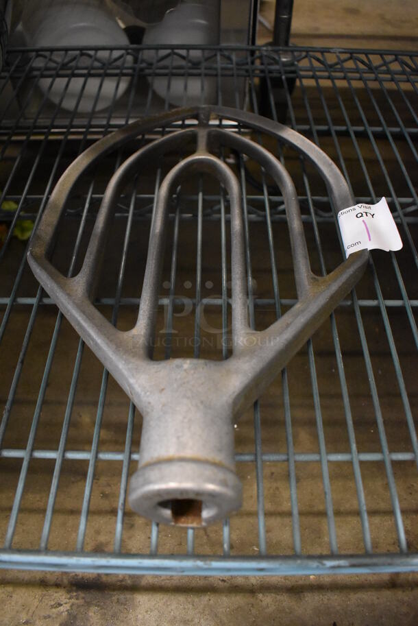Hobart DS30B Metal Commercial 30 Quart Paddle Attachment for Hobart Mixer. 10x3x16.5 - Image 4 of 4
