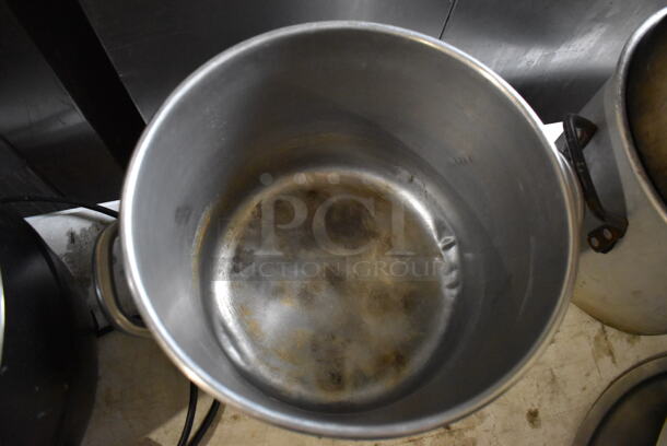 2 Metal Stock Pots. 15x13x11, 15x12x8. 2 Times Your Bid! - Image 2 of 3