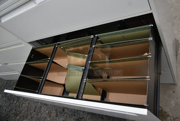 Metal 4 Drawer and 1 Cabinet Filing Cabinet. - Image 4 of 6