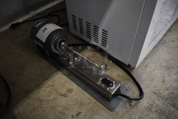 Waring HMD300 Metal Commercial Drink Mixer. 120 Volts, 1 Phase. 5x6x17. Tested and Working! - Image 1 of 5