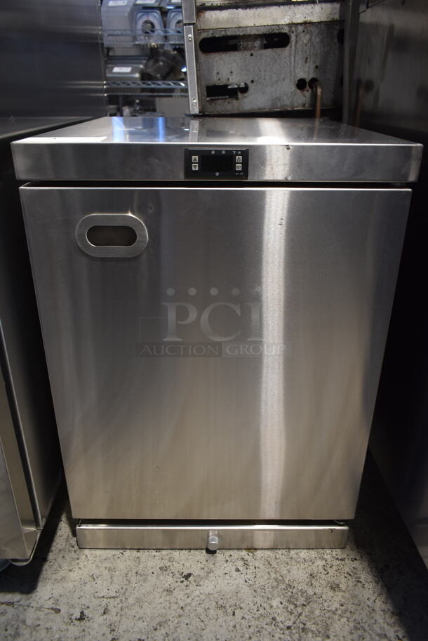 BRAND NEW SCRATCH AND DENT! Tank REF Stainless Steel Commercial Mobile Kiosk Single Door Mini Cooler. 120 Volts, 1 Phase. Tested and Working! - Image 3 of 12