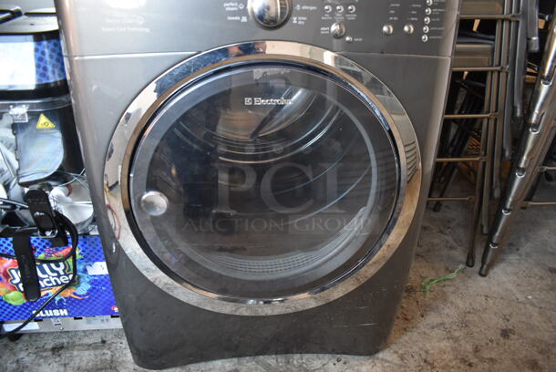 2014 Electrolux EIMGD60LT3 Natural Gas Powered Metal Front Load Dryer. 20,000 BTU. - Image 4 of 6