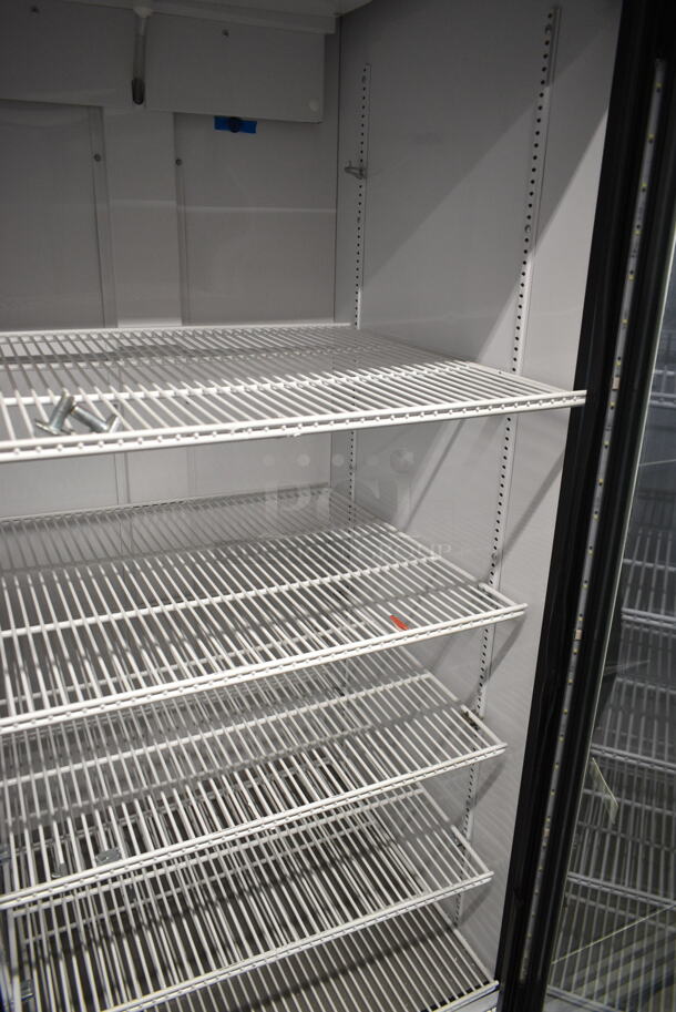 LIKE NEW! 2021 True TSCI-600R-G-PH Commercial Single Door Cooler Merchandiser w/ Poly Racks. 115 Volts, 1 Phase. Tested and Working! - Image 4 of 6