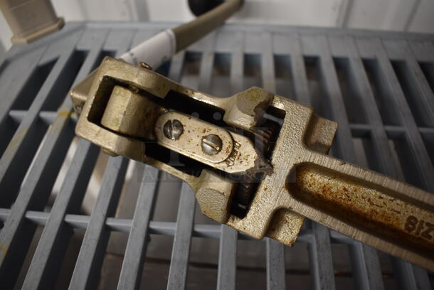 Edlund Type 1 Metal Commercial Can Opener. 3x11x19 - Image 2 of 4