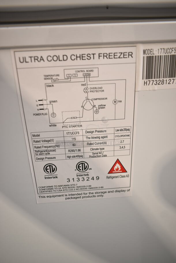 BRAND NEW SCRATCH AND DENT! Galaxy 177UCCF5 Metal Chest Freezer w/ Hinge Lid and Commercial Casters. 115 Volts, 1 Phase. Tested and Working! - Image 8 of 8