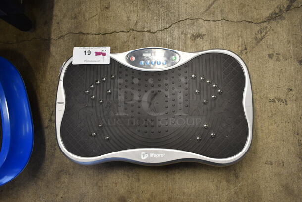 Metal 3D Vibration Plate. 110 Volts, 1 Phase.
 - Image 2 of 5