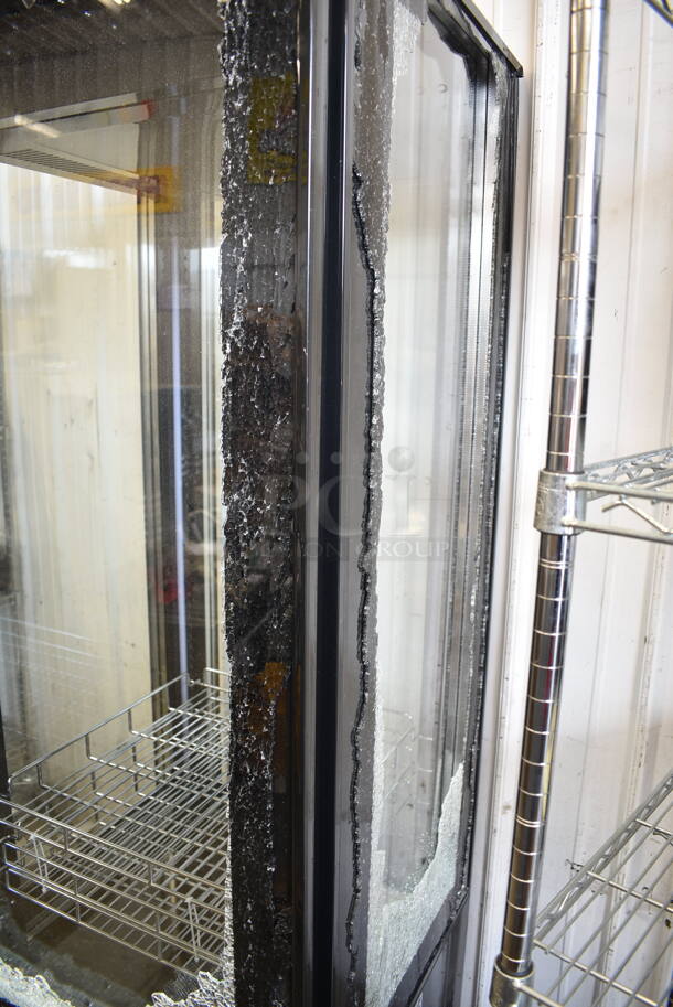 BRAND NEW SCRATCH AND DENT! Avantco 193GD4C15HCB Black 4-Sided Glass Refrigerated Display Case on Commercial Casters. See Pictures for Broken Glass. 110-120 Volts, 1 Phase. Tested and Working! - Image 4 of 10