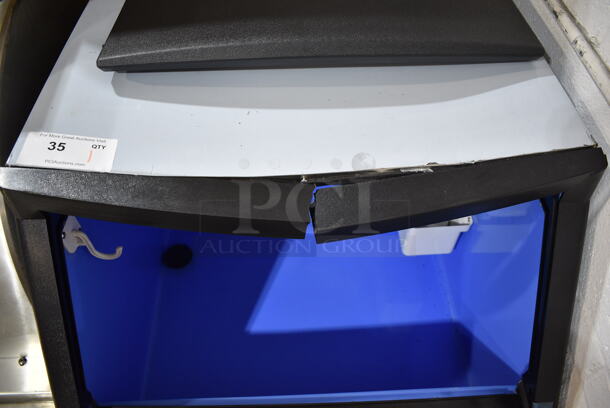 BRAND NEW SCRATCH AND DENT! Avantco 194UCF280A Stainless Steel Commercial Self Contained Undercounter 26" Full Cube Ice Machine - 299 lb. See Pictures for Damage to Door. 115 Volts, 1 Phase.  - Image 3 of 7