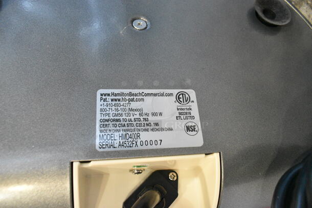 BRAND NEW SCRATCH AND DENT! Hamilton Beach HMD400R Metal Commercial Countertop Triple Spindle Drink Mixer. 120 Volts, 1 Phase. Tested and Working! - Image 2 of 10