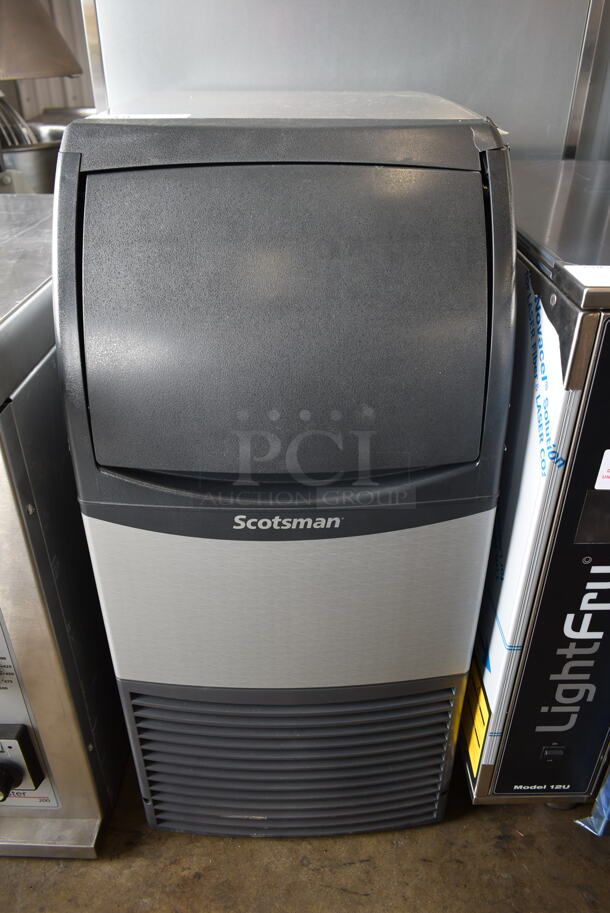 BRAND NEW SCRATCH AND DENT! 2022 Scotsman CU0415MA-1A Stainless Steel Commercial Undercounter Self Contained Ice Machine. 115 Volts, 1 Phase. - Image 3 of 6