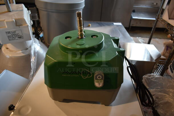 AvaMix VC60CN Revolution 928BASEFP1 Motor Base with Pulse Button for 1 hp Food Processors. 120 Volts, 1 Phase. Tested and Does Not Power On - Image 5 of 8