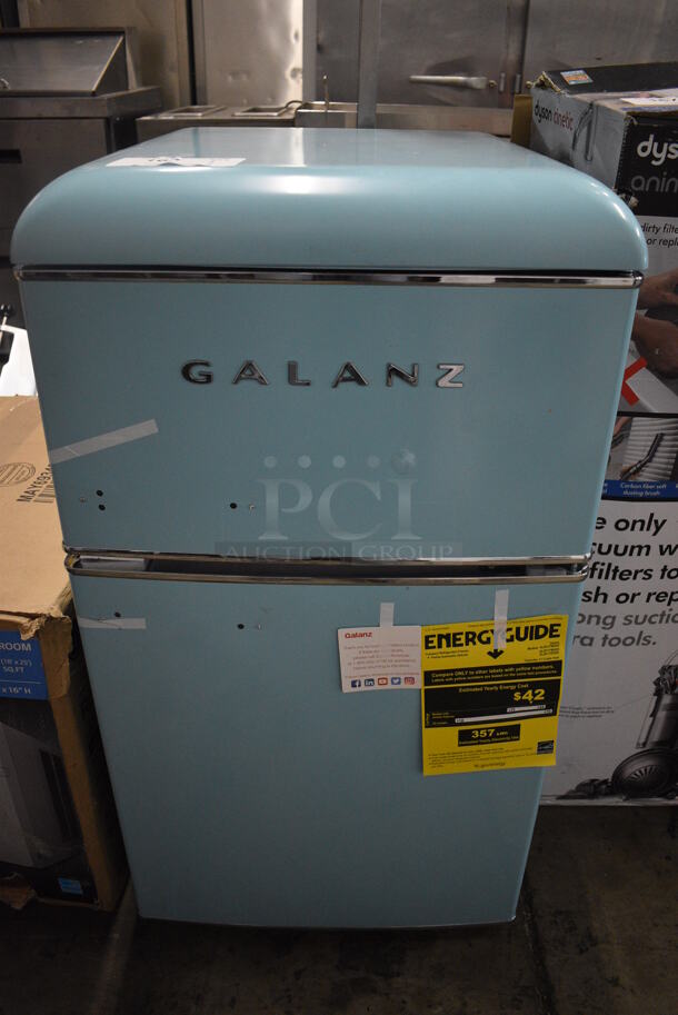 Galanz GLR31TBEER Blue Metal Retro Style Mini Cooler Freezer Combo. 120 Volts, 1 Phase. 19x21x36
