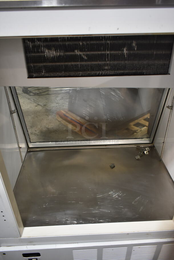Master-Bilt FIP-40 Metal Commercial Floor Style Deli Display Case Merchandiser. 208-230 Volts, 1 Phase. Tested and Does Not Power On - Image 5 of 6