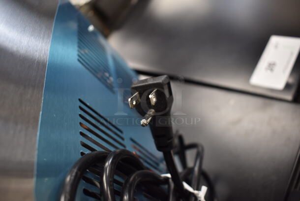 BRAND NEW SCRATCH AND DENT! Whynter IMC-490SS Commercial Stainless Steel Electric Compact Portable Ice Maker. 115V, 1 Phase. Tested And Working!  - Image 7 of 7