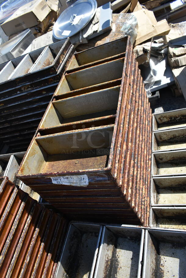 PALLET LOT of Approximately 134 Items; Various Loaf Baking Pans Including 4 Well and 5 Well. 134 Times Your Bid! - Image 4 of 9