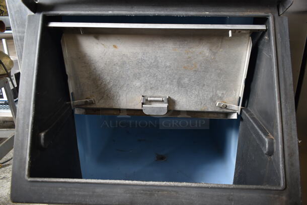 Manitowoc SY0854A Stainless Steel Commercial Ice Machine Head on Manitowoc B750 Stainless Steel Commercial Ice Bin. 208-230 Volts, 1 Phase. - Image 7 of 10