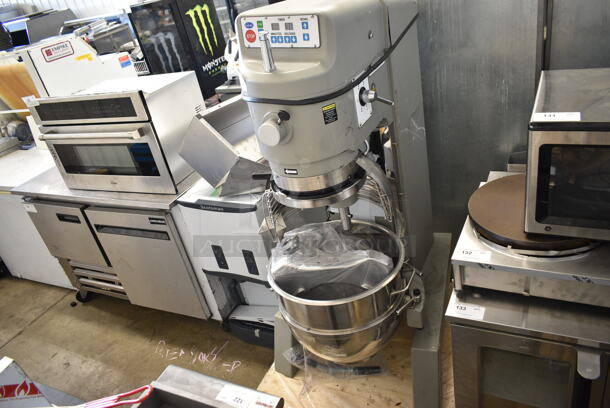 BRAND NEW SCRATCH AND DENT! Globe SP62P-4 Metal Commercial Floor Style 60 Qt. Planetary Floor Mixer w/ Stainless Steel Mixing Bowl, Bowl Guard. 208 Volts, 3 Phase.  - Image 3 of 4