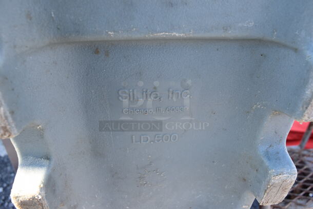 2 Poly Insulated Beverage Holder Dispensers; Carlisle XT6000SC and SiLite LD500. 9x16x24. 2 Times Your Bid! - Image 7 of 8