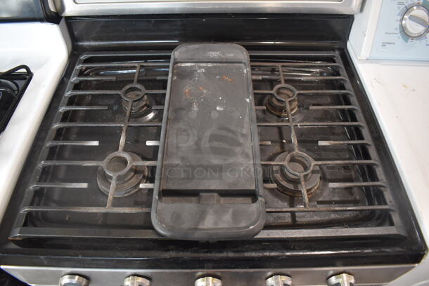 Maytag MGR8875XS 1 Stainless Steel Natural Gas Powered 4 Burner Range w/ Convection Oven. 30x27x47 - Image 5 of 10