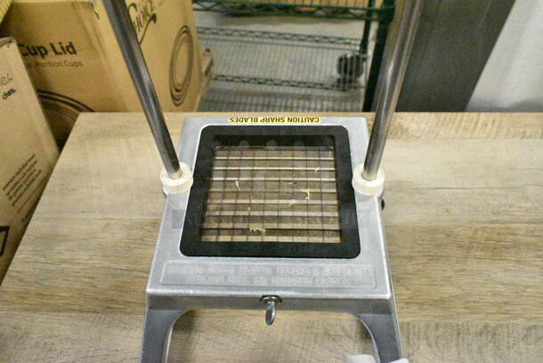 Metal Countertop Vegetable Dicer.  - Image 4 of 6