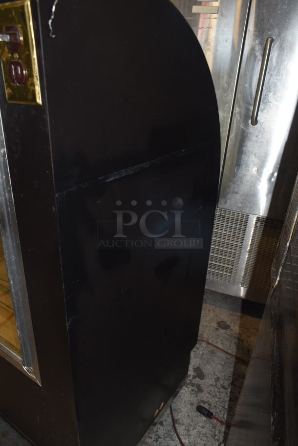 Display Concepts CCGAR Metal Commercial Floor Style Display Case Dry Merchandiser. 120 Volts, 1 Phase.  - Image 6 of 9