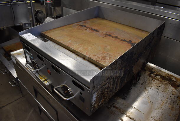 Vulcan Stainless Steel Commercial Countertop Natural Gas Powered Flat Top Griddle w/ Thermostatic Controls. 24x31x15 - Image 4 of 5