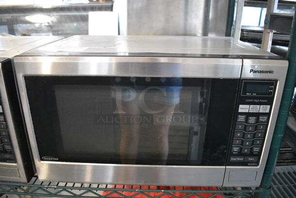Panasonic Stainless Steel Countertop Microwave Oven w/ Plate. 20.5x14x12