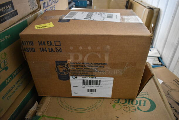 BRAND NEW SCRATCH AND DENT! Chicago Metallic 48110 8 7/8" x 1 1/8" 29 Gauge Aluminum Pie Pan - 144/Case - Image 2 of 8