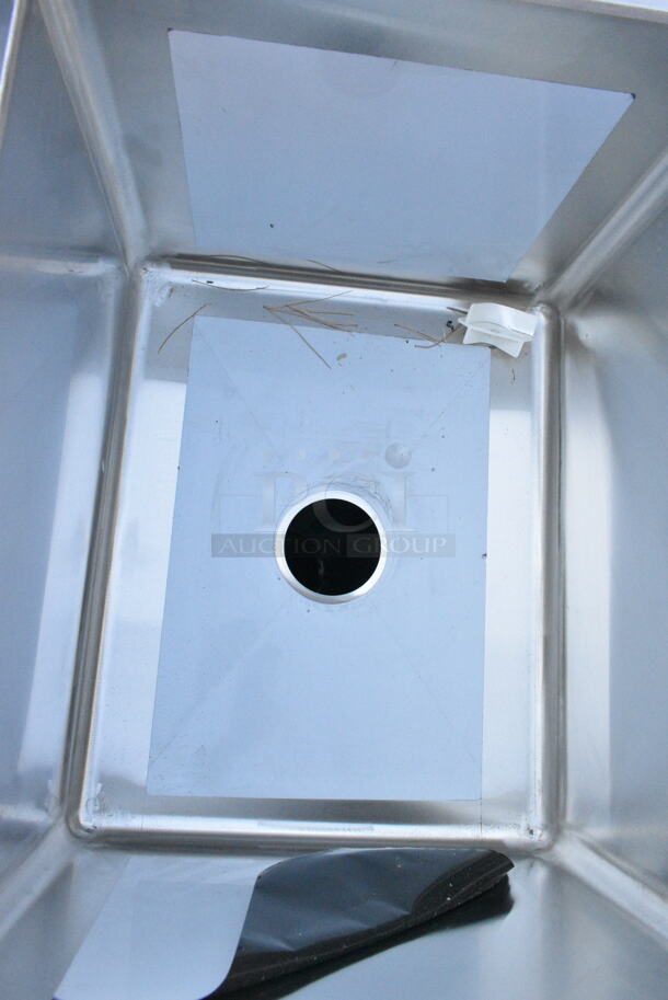 BRAND NEW SCRATCH AND DENT! Regency 600DDTS384RT 16-Gauge 7' Soiled / Dirty Dish Table with 3-Compartment Sink - 16" x 20" x 14" Bowls - Right Drainboard. No Legs.  - Image 7 of 10