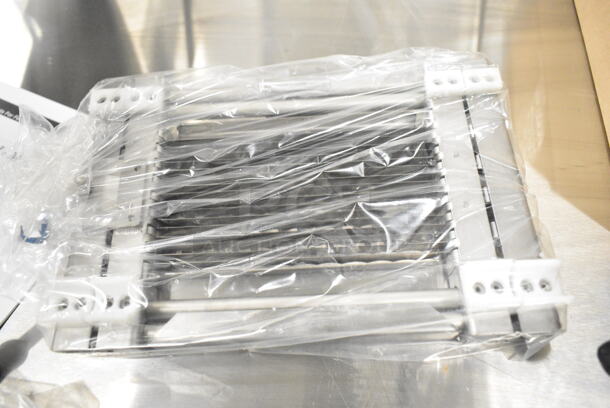 BRAND NEW SCRATCH AND DENT! Edlund 350 Electric Fruit and Vegetable Slicer. 115 Volts, 1 Phase.  - Image 5 of 10