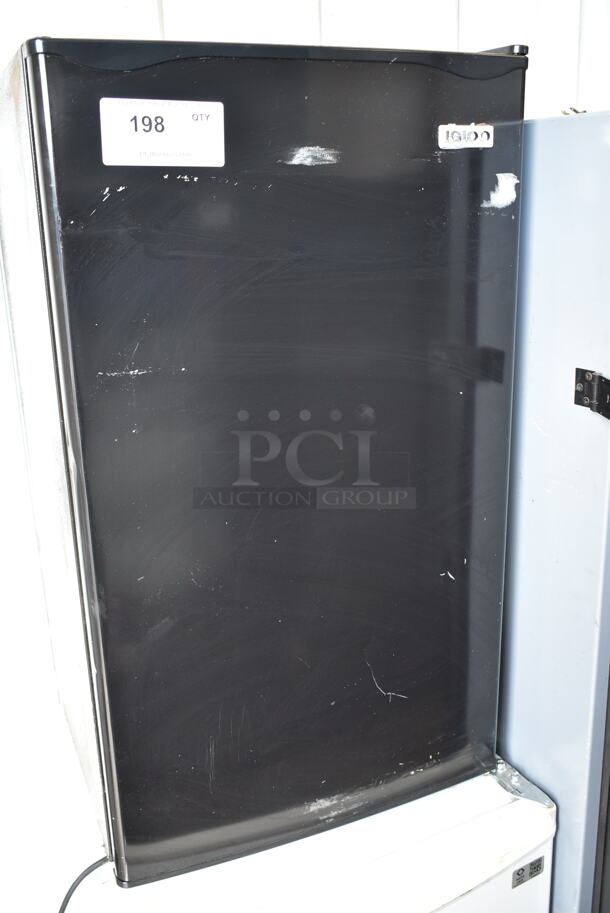 Igloo IRF32BK Mini Cooler. 115 Volts, 1 Phase. Tested and Working! - Image 1 of 4