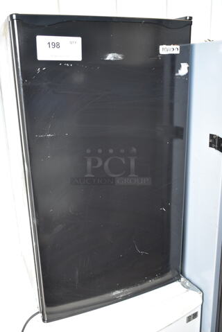Igloo IRF32BK Mini Cooler. 115 Volts, 1 Phase. Tested and Working!
