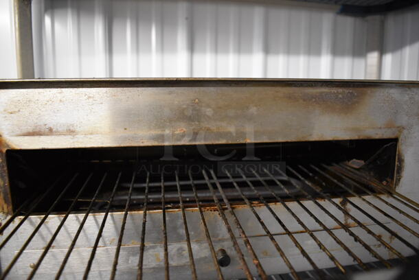 Wisco JJ560 Stainless Steel Commercial Countertop Electric Powered Pizza Oven. 120 Volts, 1 Phase. 24x21x11 - Image 5 of 6