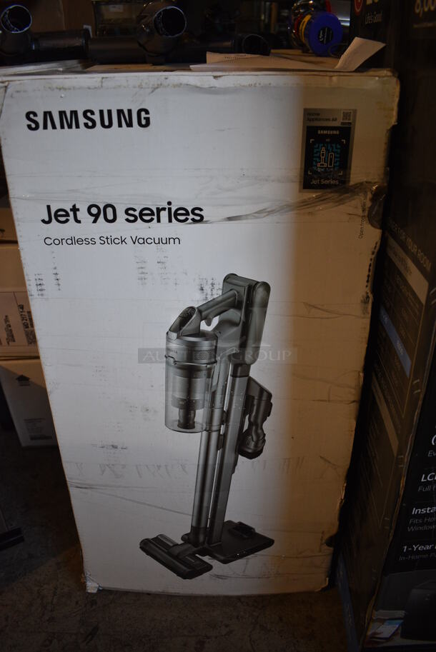 IN ORIGINAL BOX! Samsung Jet 90 Series Vacuum Cleaner
