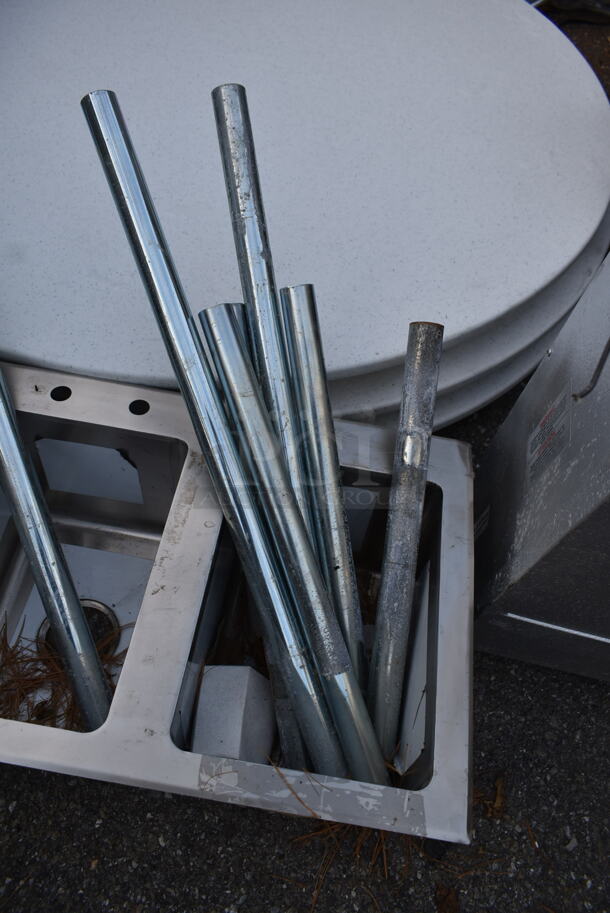 BRAND NEW SCRATCH AND DENT! Stainless Steel Commercial 3 Bay Sink. Comes w/ 6 Leg Pieces.  - Image 3 of 4