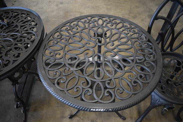 Black Metal Mesh Round Outdoor Patio Table. 23.5x23.5x28.5 - Image 2 of 4